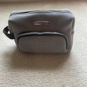 Aimee Kestenberg Men's Grey Toiletry Bag - NWOT